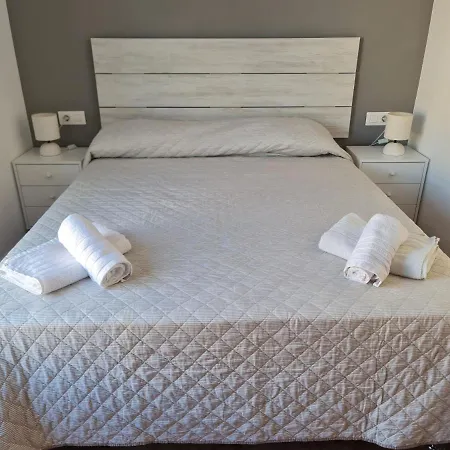 16 Con Piscina Privada Vakantiehuis *